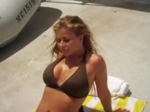 Video Brooke Hogan Carmen Electra - 2 Headed Shark Attack