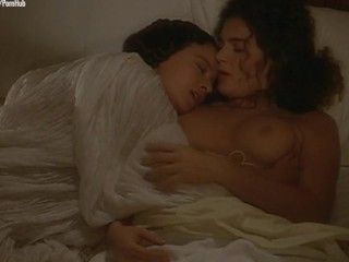 Video Laura Antonelli Desnuda, Lesbiana - La Veneciana (1986)