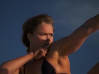 Video Caroline Wozniacki - Sports Illustrated Swimsuit 2015 On Set Athletes