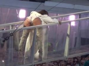 Video Rihanna Sexy Dancing At Concert In Wembley Stadium