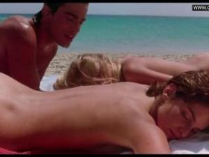Video Daryl Hannah - Girls Naked Swimming, Public & Outdoors - Summer Lovers 1982