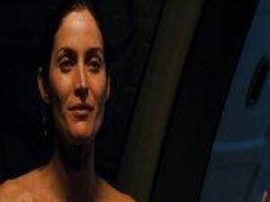 Video Carrie Anne Moss - Red Planet